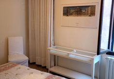 Others 6 Venezia - Calle De Le Vele