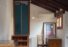 Others 2 Venezia - Calle Savio 1374