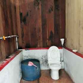 Bathroom 8 Andau Homestay, Pasir Timbul Raja Ampat Hotels