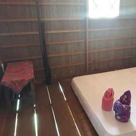 Room 3 Andau Homestay, Pasir Timbul Raja Ampat Hotels