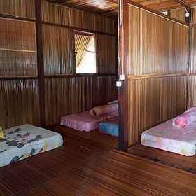 Room 6 Andau Homestay, Pasir Timbul Raja Ampat Hotels