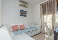 Others 2 Apartment 1695