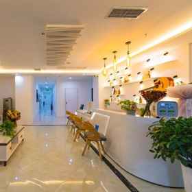 Primary image 1 Chengdu Three Fish International Youth Hostel, Fraser Suites Chengdu-Conf. Hall Hotels