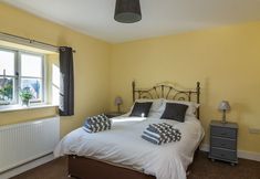 Others 2 700 Westport