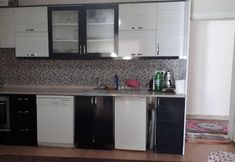 Others 5 Akhan Apart