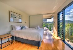 Others 2 The Bolt Hole