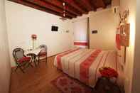 Others B&B Note sulla Piazza