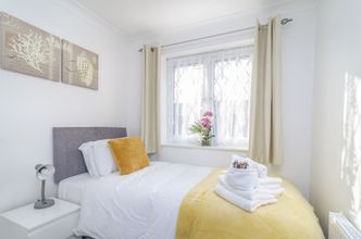 기타 4 Shirley House