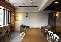 其他 2 The Upstairs