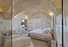 Others 4 Acquaviva Suites