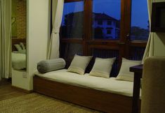 Others 6 Tara Art House