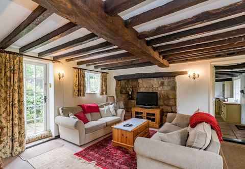 Others Captivating 6 Bed Cottage in the Village of Moulso