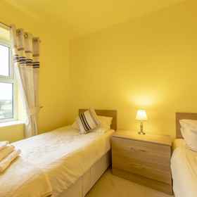 Room 1 コテージ - スリープス 4 - ホットタブ - ガーデン - パーキング, ヒンドバーン地区 ホテル