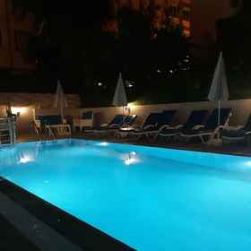 Primary image 1 ゴールデン スパーク アパート ホテル, カムピラミット-Akm-Atikタクシー ホテル