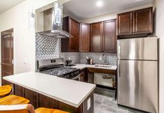 Lain-lain 5 Van Wyck Hotel & Suites Near JFK Airport