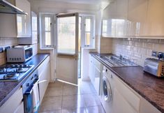 Others 3 Modern & Spacious - Walk to London Excel- Parking