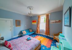Others 3 Stag and Hen Friendly House