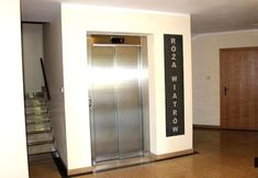 Others 2 Rosa Weneda by Baltic Home