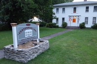 Lain-lain Centennial Inn Bed & Breakfast