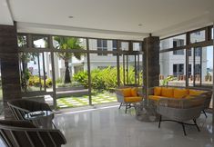 Lainnya 2 1BR Midtown Signature Apartment with Sofa Bed