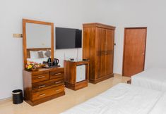 Lainnya 4 Pearl White Palace