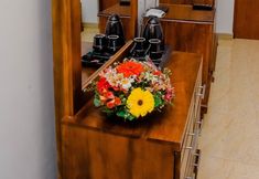 Lainnya 3 Pearl White Palace