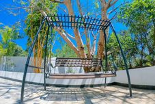 Lainnya Pearl White Palace