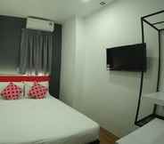 Lainnya 6 The Red Hotel