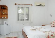 Others 7 Esralina Pension