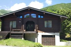 Others Woodpecker Chalet