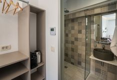 Others 4 Cretan Berry Portou