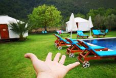 Lainnya Yol Glamping Hotel Retreat Center