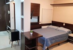 기타 3 Baviera Studio Canela