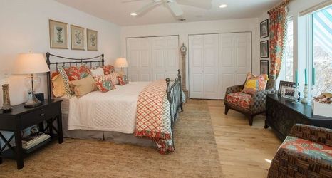 其他 2 Beautiful Waterfront Colonial