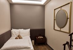 อื่นๆ 5 Ambassador Spa & Beauty Airport Lounge