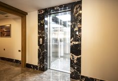 Others 7 Eliza Hotel