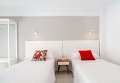 기타 4 INNER kompas Studios