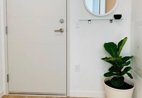 Others Prime Roosevelt Contemporary Studio