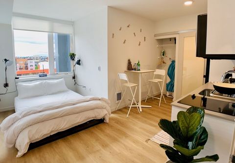 Others Well Appointed Roosevelt Studio