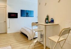 Others 6 Well Appointed Roosevelt Studio