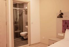 기타 7 The Lola Hotel