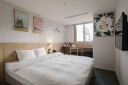 Hotel Attic, USD 103.75