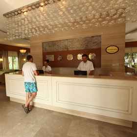 Reception1坎花園海灘飯店,Beşkonak Bucağı飯店