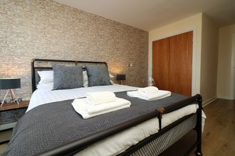 Others 4 Stay Central Century Wharf