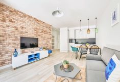 Lainnya 6 Sun & Snow Królewskie Kamieniczki