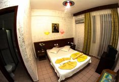 Others 5 El Latino Otel