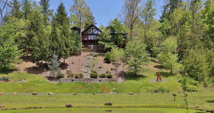 Others Black Bear Hideaway - Five Bedroom Cabin