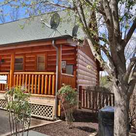 Primary image 1 Wild Adventures - One Bedroom Cabin, Hatfield and McCoy Dinner Show Hotels