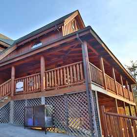 Primary image 1 Mountain Blessings - Four Bedroom Cabin, Hatfield and McCoy Dinner Show Hotels