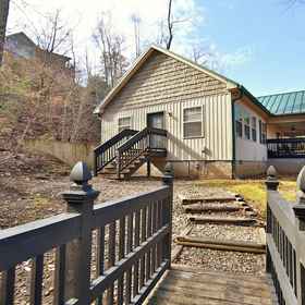 Primary image 1 Cedar Falls 8 - Three Bedroom Chalet, Pigeon Forge Hotels